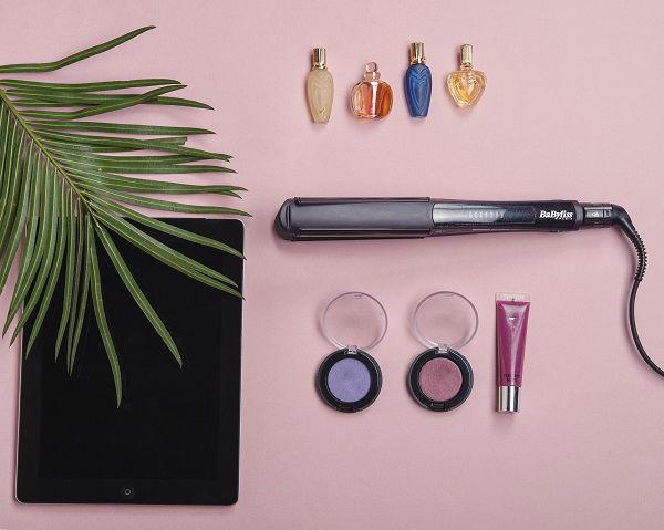 بيبيليس مملس شعر, خاصيه تجعد الشعر, درجه حراره حتى 235 درجه, 6 اعدادات للتسخين, تسخين فائق السرعه, شاشه رقميه, ايقاف تلقائي, ST330SDE, أسود